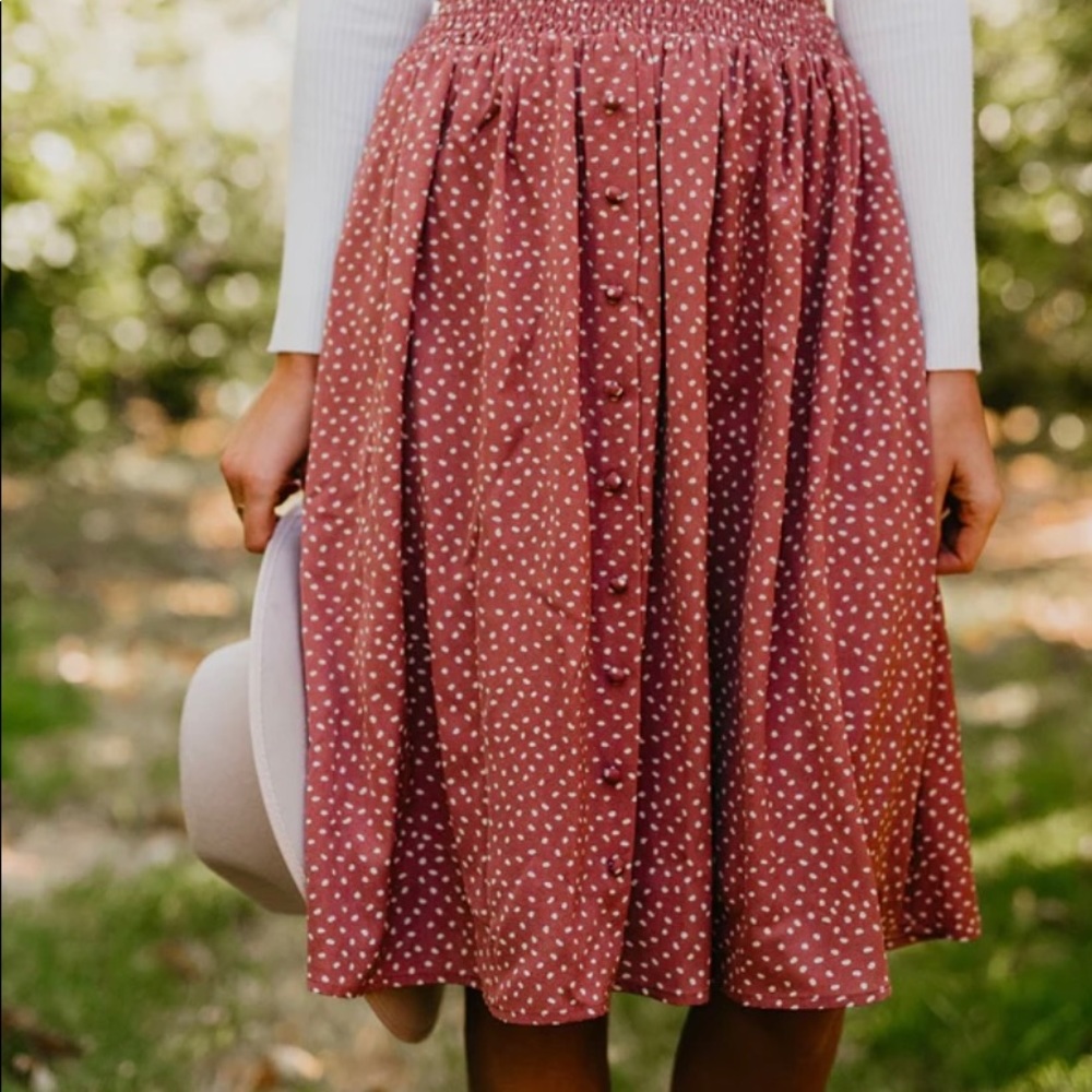 THE PINK DESERT PIPPIN POLKA DOT SKIRT IN MAUVE